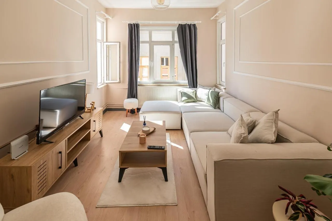 Galata Tower/2 Bedroom/5 Per Sea View location